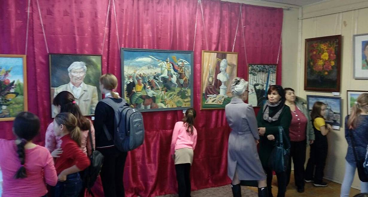 Выставка Народного клуба художников "Радуга"