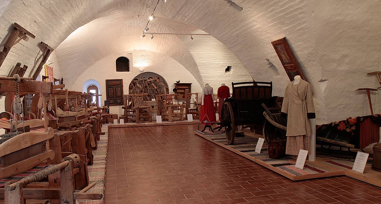Подклет трапезной палаты Ферапонтова монастыря